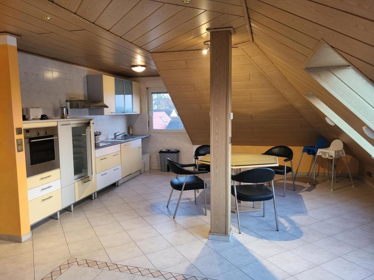 FaWiGa Monteur-und Ferienwohnung Karben Exterior foto